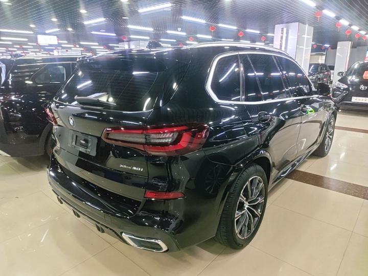 X5 Imported 2021 xDrive30i M Sport Package photo 6