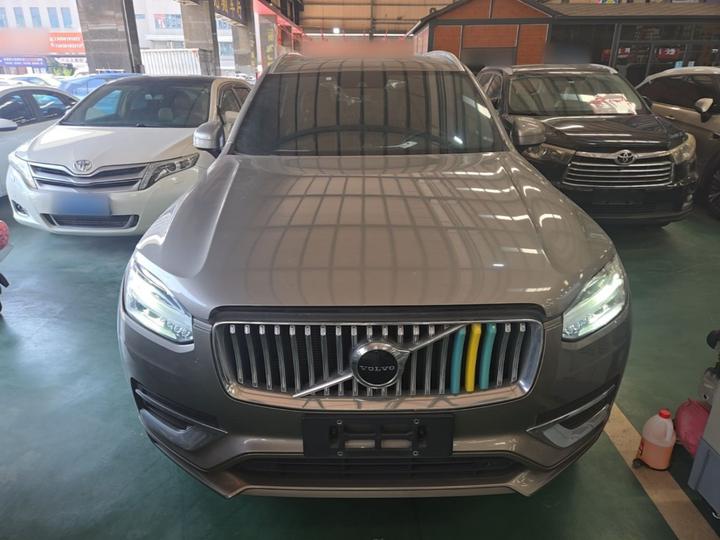 XC90 2022 B5 Luxury 7-Seater photo 2