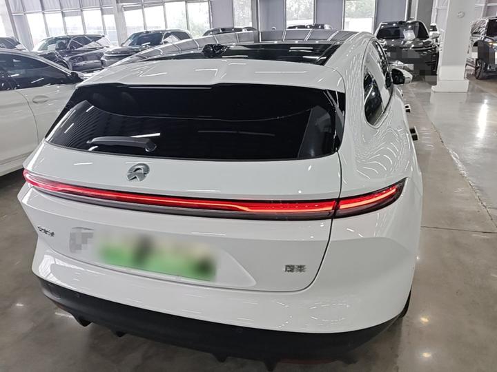 ET5T 2024 75kWh Touring photo 3