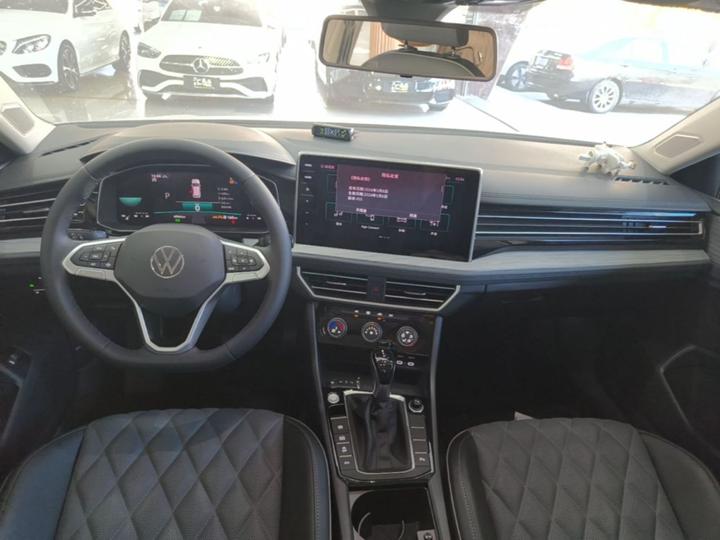 Sagitar 2025 300TSI DSG photo 5