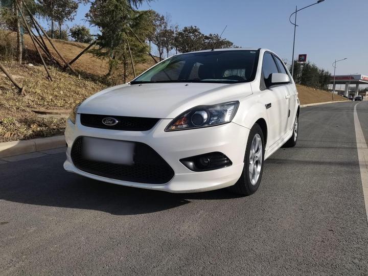 Focus 2014 Hatchback Classic 1.8L AT Collection