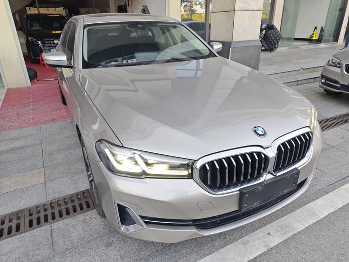 5 Series 2022 Facelift 530Li Leading Luxury photo 3