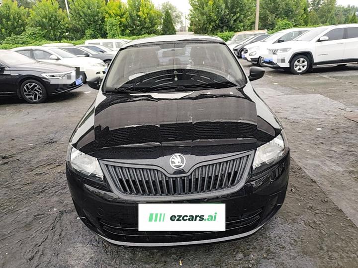 Rapid 2016 1.4L MT photo 2