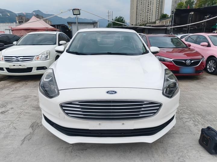 Escort 2019 Facelift 1.5L AT China VI photo 2