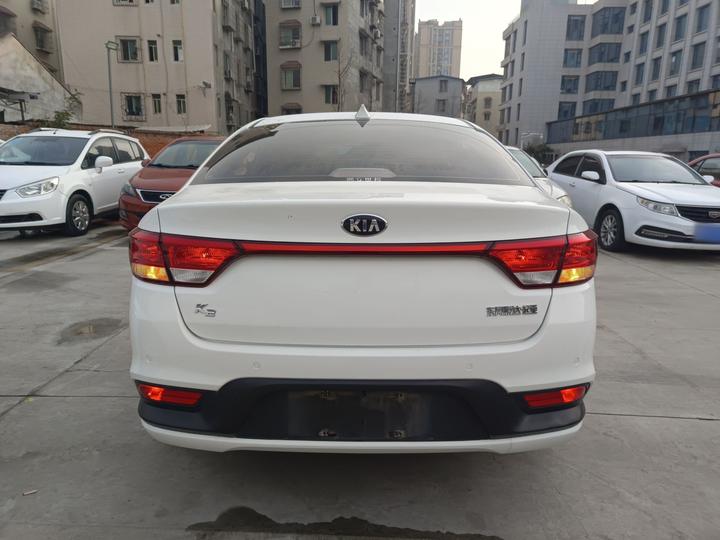 K2 2017 Sedan 1.4L MT GLS photo 3