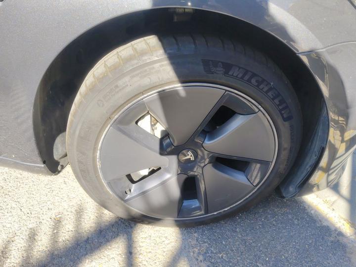 Model 3 2022 RWD photo 8