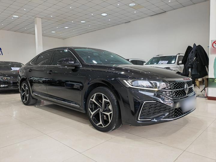 Passat 2023 Facelift 330TSI Elite photo 3