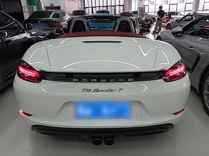 718 2022 Boxster T 2.0T photo 3