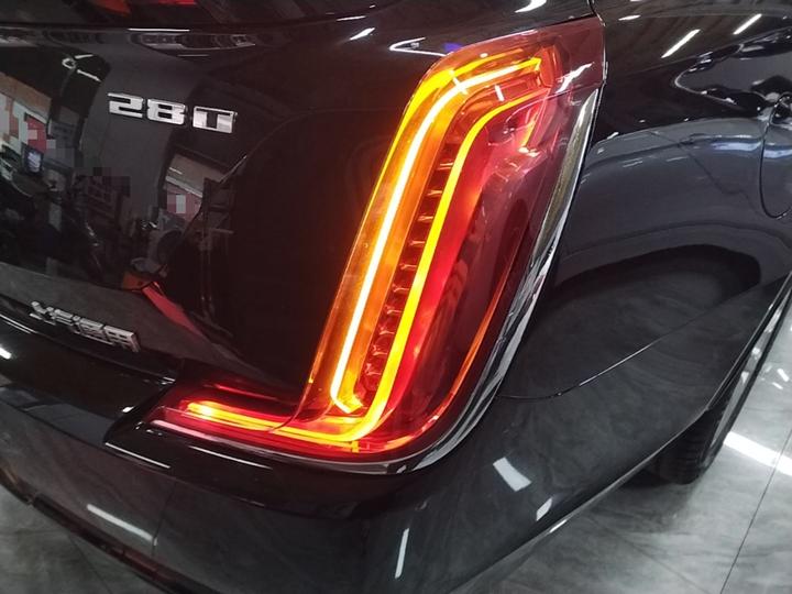 XTS 2018 28T Tech photo 7