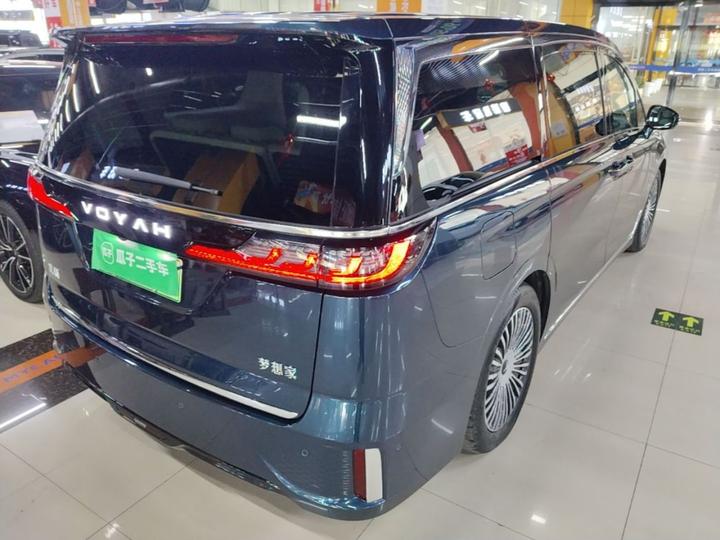 Voyah Dreamer 2025 PHEV AWD Flagship photo 4
