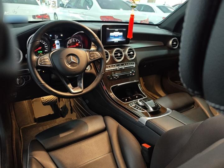 GLC 2019 GLC 260 L 4MATIC Dynamic photo 5