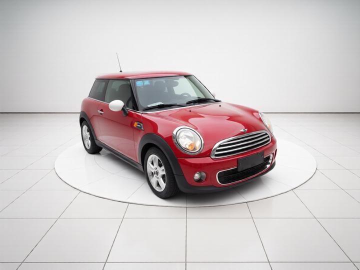 2011 1.6L ONE photo 3