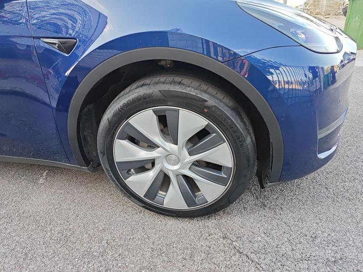 Model Y 2021 Standard Range RWD photo 8