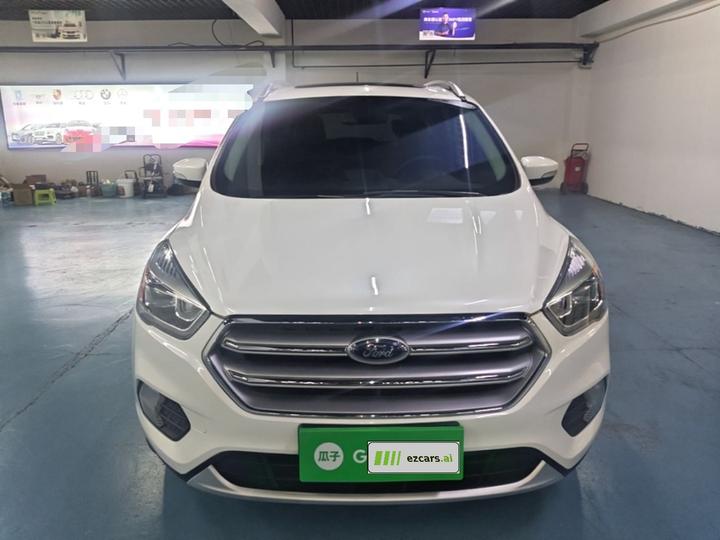 Kuga 2018 EcoBoost 180 RWD photo 2