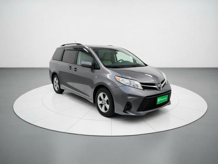 Sienna Parallel Import 2019 3.5L RWD LE 7-Seater photo 3