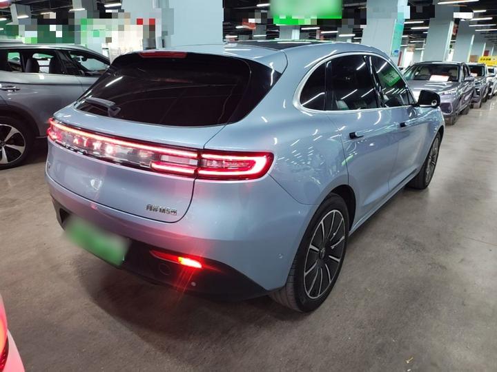 HIMA AITO M5 2022 EV AWD Performance photo 4