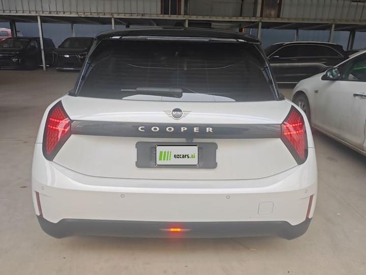 MINI COOPER 2024 456km COOPER E Classic photo 5