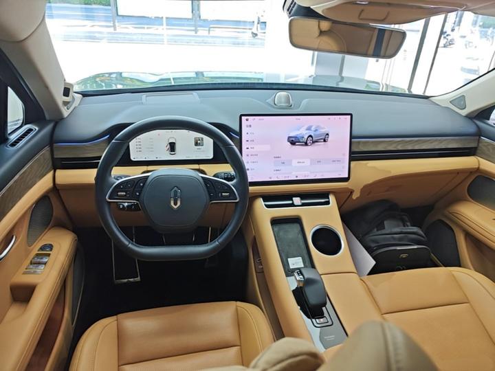 HIMA AITO M5 2022 EREV AWD photo 5