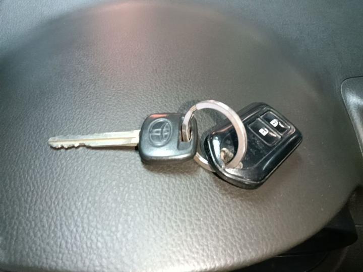 YARiS L 2015 1.5E AT photo 8