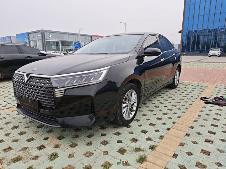 D60 2021 PLUS 1.6L XL CVT