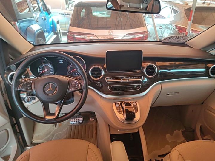 V-Class 2016 V 260 Pilot photo 5