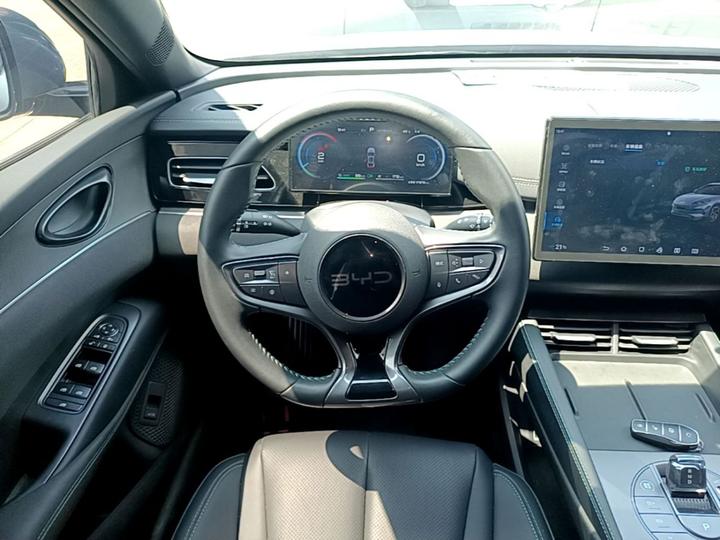 Seal 06 EV 2024 DM-i 80KM Premium photo 6