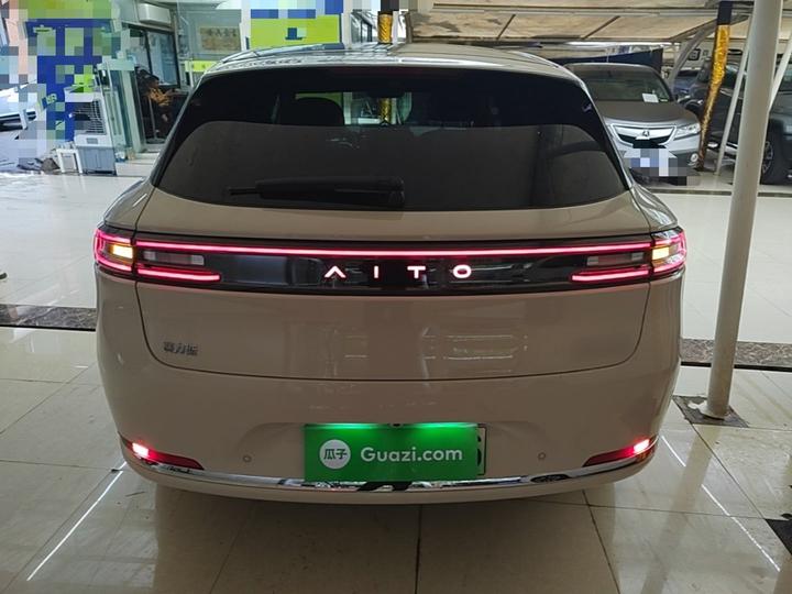 HIMA AITO M5 2025 EV Ultra RWD photo 3