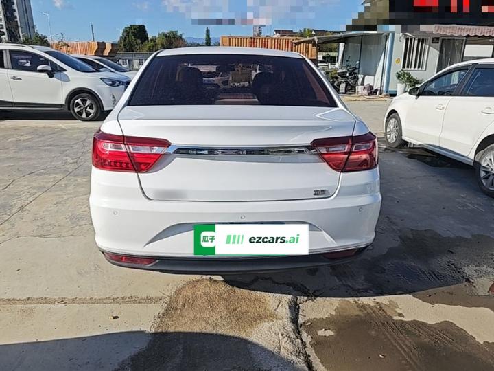 Vision 2018 1.5L AT Premium photo 5