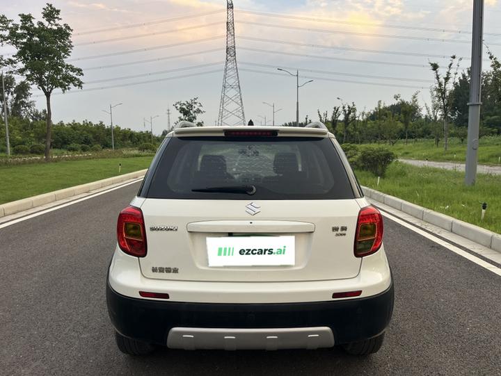 SX4 2013 1.6L AT Sport photo 4