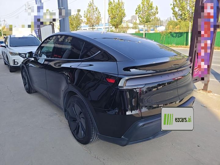 Model Y 2026 RWD photo 4