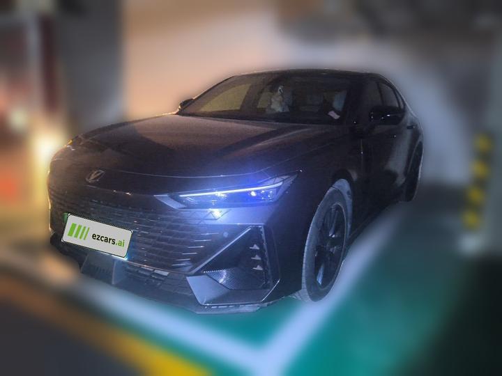 UNI-V 2022 1.5T Premium