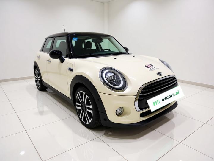 2019 1.5T COOPER 5-Door photo 3