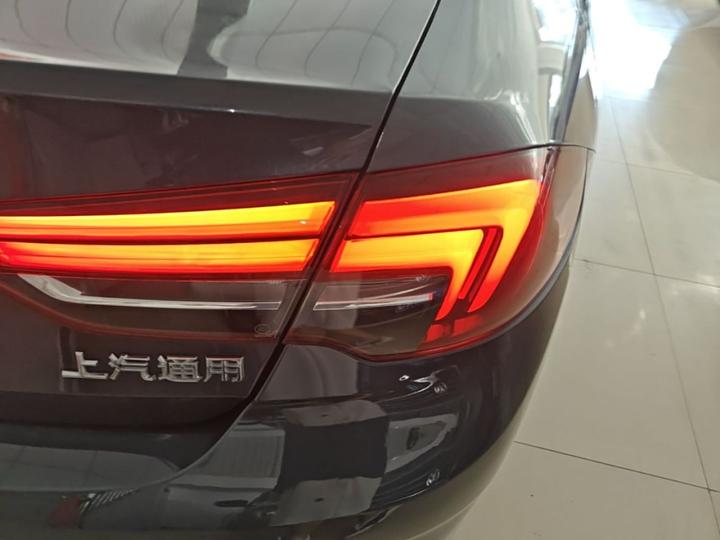 Regal 2019 Facelift 20T Luxury China VI photo 7