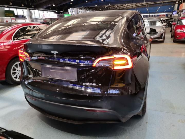 Model Y 2022 Facelift RWD photo 3