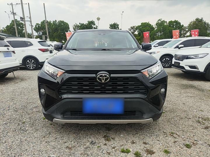 RAV4 2021 2.0L CVT RWD PLUS photo 2