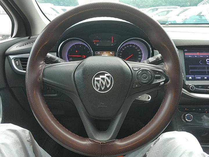 Verano 2016 Hatchback 15S AT Progressive photo 6
