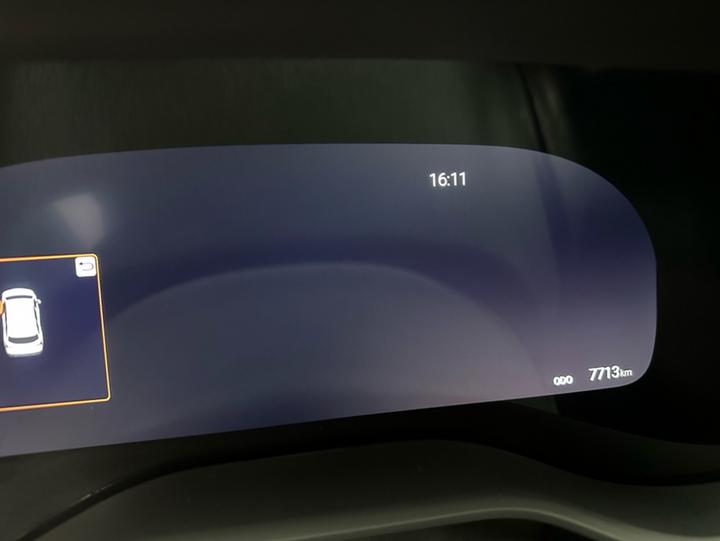 Granvia 2026 2.5L Hybrid MAX AWD photo 2
