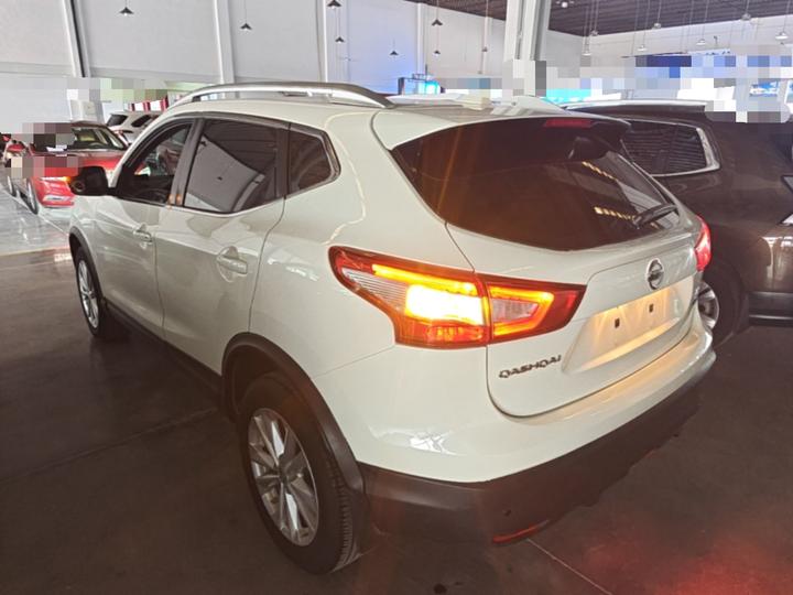 Qashqai 2016 2.0L CVT Elite photo 4