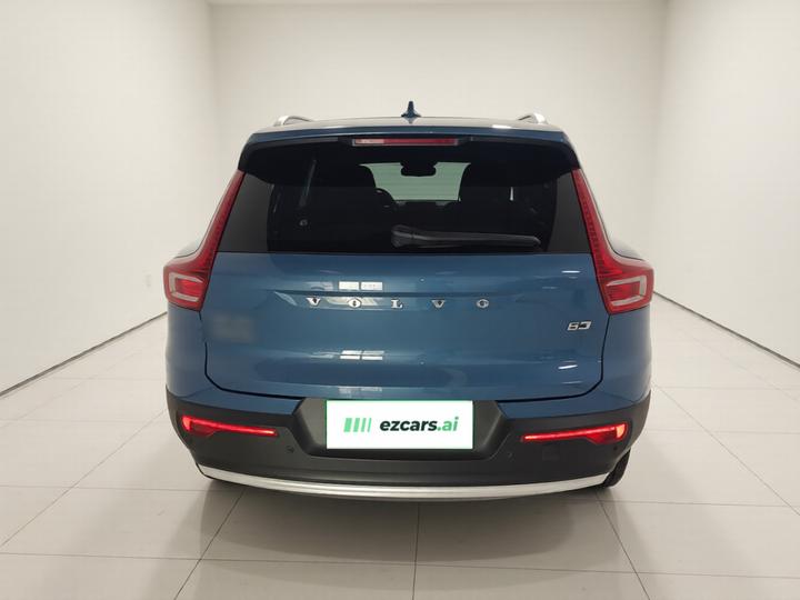 XC40 2023 B3 Luxury photo 5