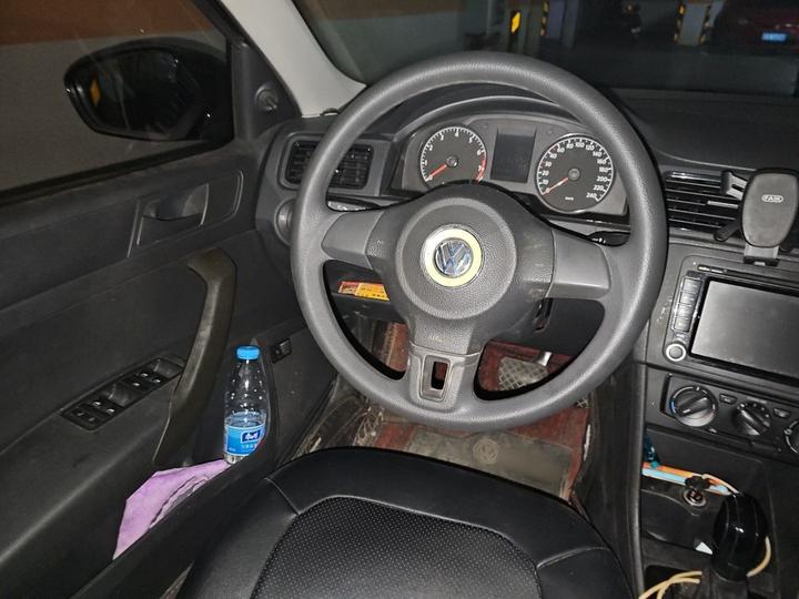 Santana 2015 1.6L AT photo 3