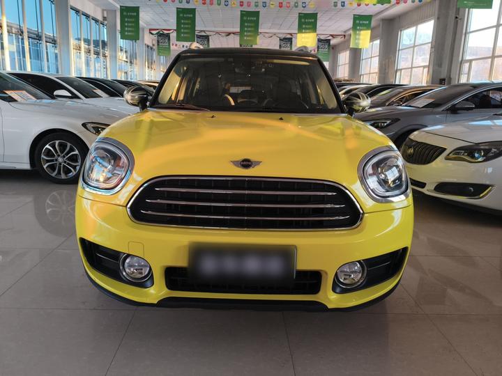 2017 1.5T COOPER ALL4 Wagon photo 2