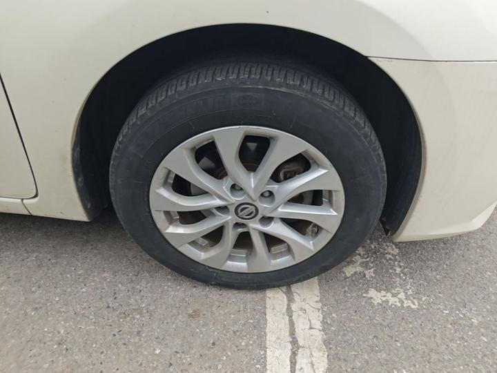 Sylphy 2016 1.6XV CVT Smart photo 8