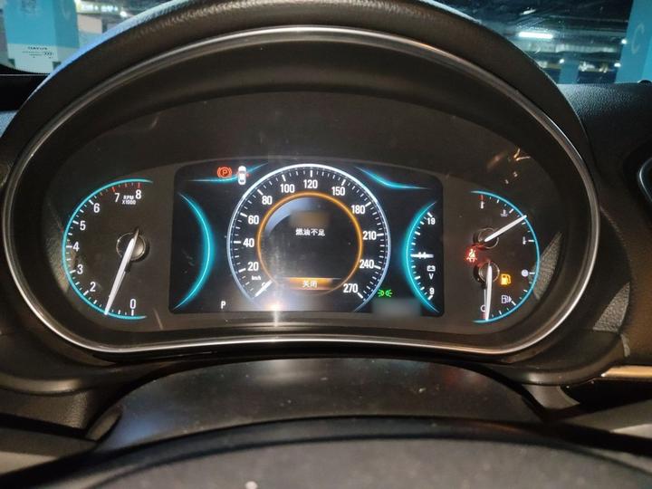 Regal 2015 1.6T Elite Tech photo 4