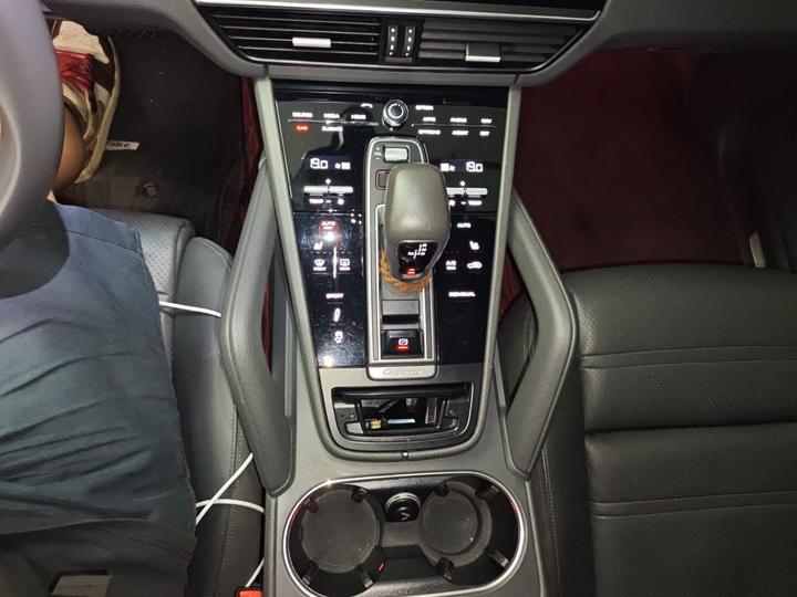 2018 Cayenne 3.0T photo 6