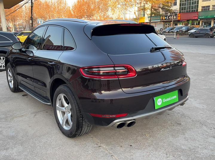 2017 Macan 2.0T photo 4