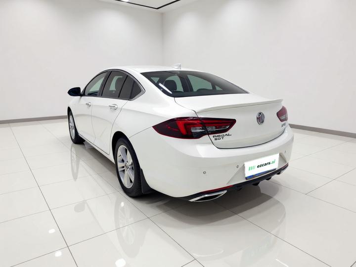 Regal 2019 20T Elite China VI photo 4