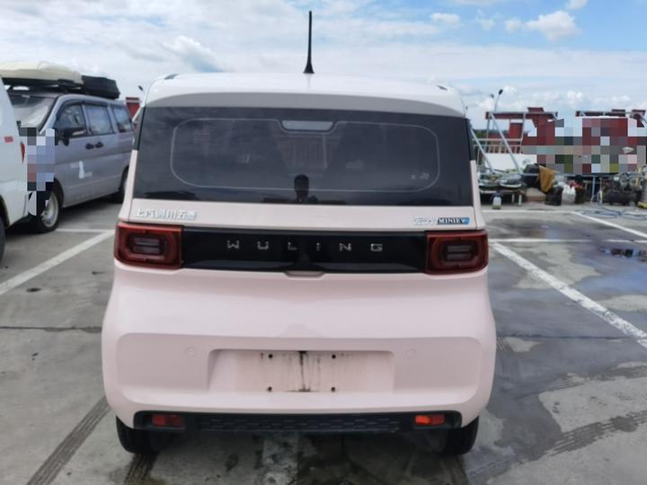 Hongguang MINIEV 2020 NCM photo 3