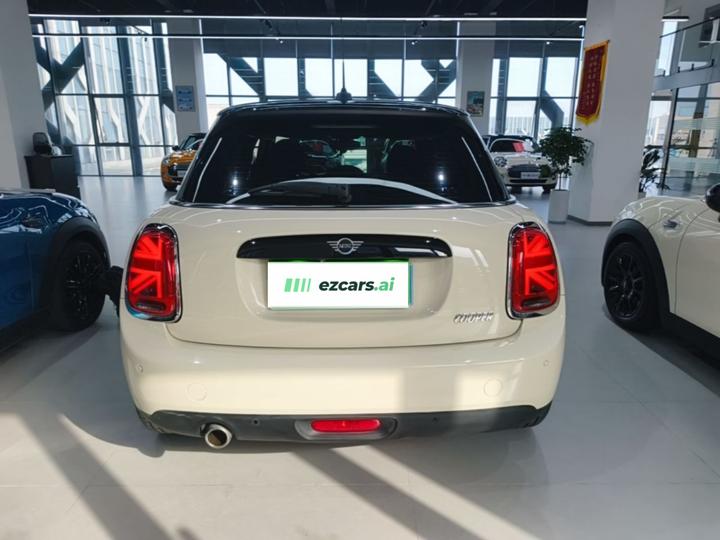 2018 1.5T COOPER Classic 5-Door photo 5