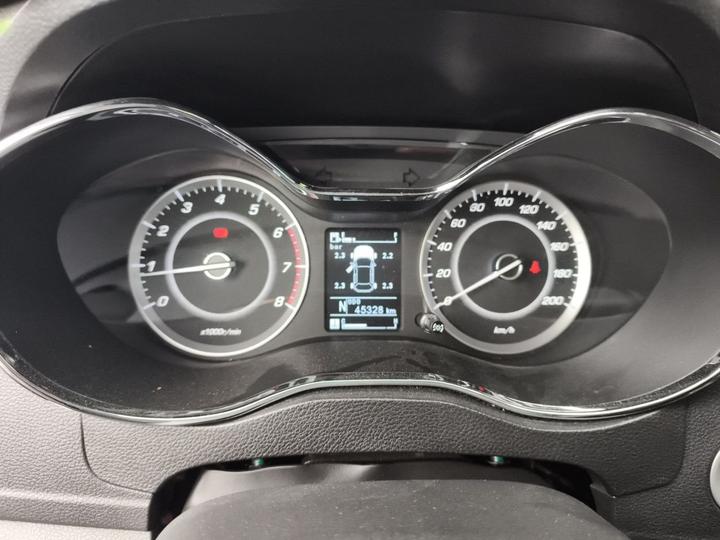 560 2016 1.8L iAMT Luxury photo 8