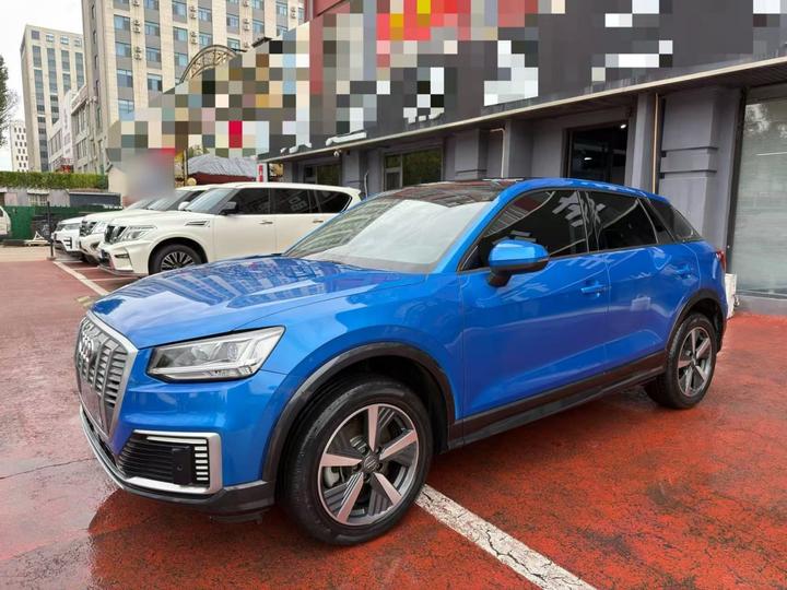 Q2L e-tron 2019 Q2L e-tron EV